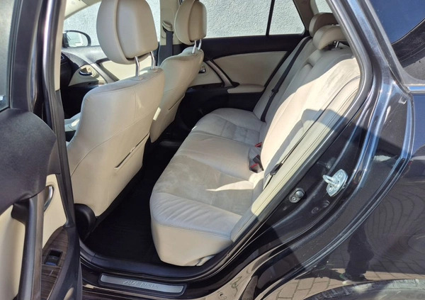 Toyota Avensis cena 39900 przebieg: 243881, rok produkcji 2012 z Zgierz małe 254